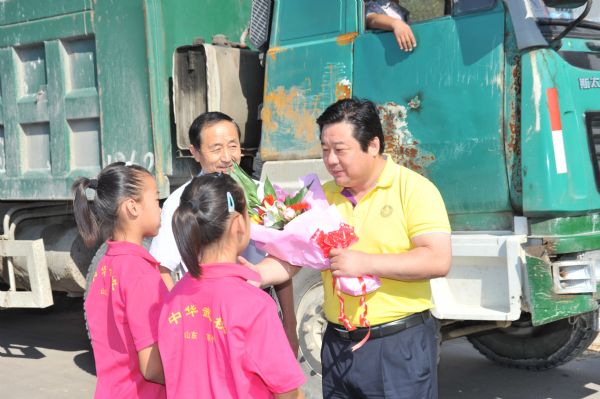 中国天成大学——中华慈善总会父母学堂感恩教育走进中华武校