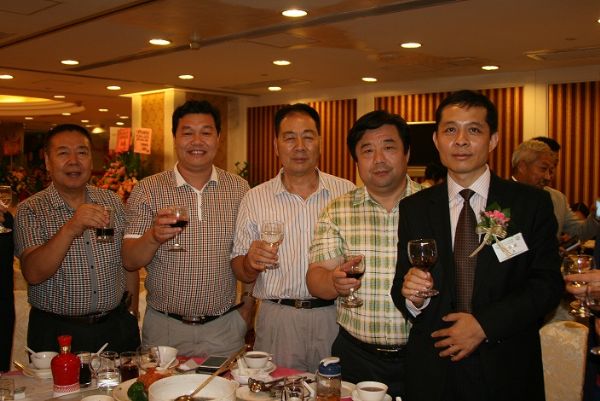 孙明高董事长应邀出席“澳门山东商会、澳门山东同乡会及《山东人》杂志社澳门分社成立典礼”