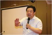 乐天成控股集团孙明高董事长受邀参加“2015年全国首届畜牧业可持续发展高峰论坛”并发表主题演讲